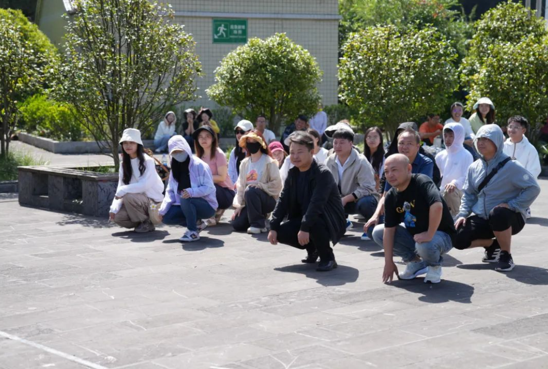 躬耕教壇·強(qiáng)國有我——畢節(jié)工業(yè)職業(yè)技術(shù)學(xué)院開展慶祝第39個(gè)教師節(jié)團(tuán)建活動